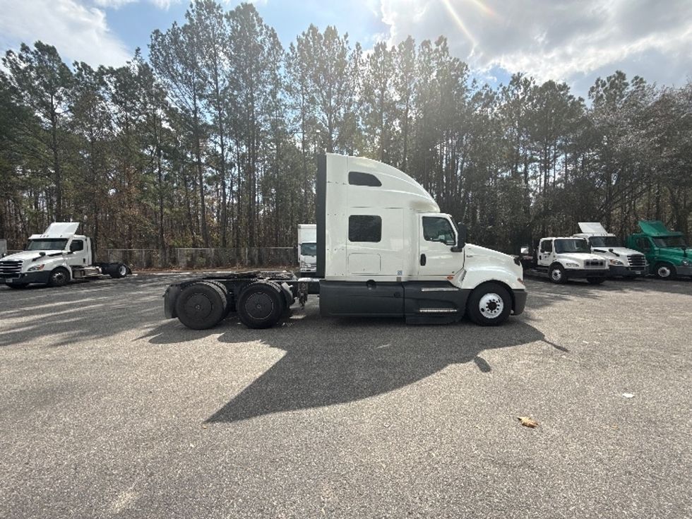 Sleeper Tractor-Heavy Duty Tractors-International-2023-LT625-Jacksonville-FL-662,082\n\t\tmiles-$ 40,500 - Image 8
