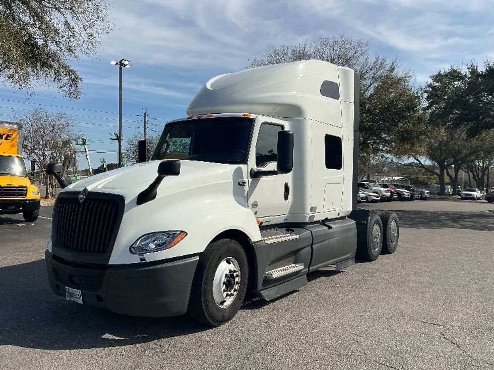 Sleeper Tractor-Heavy Duty Tractors-International-2023-LT625-Jacksonville-FL-662,215\n\t\tmiles-$ 40,500 - Image 3