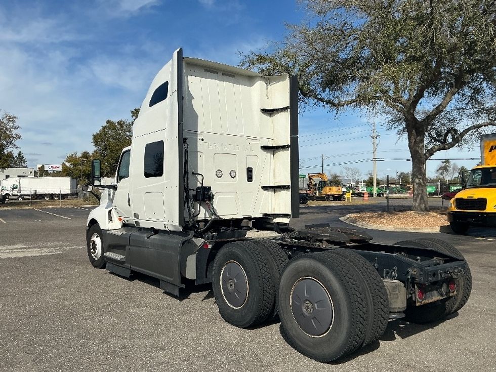 Sleeper Tractor-Heavy Duty Tractors-International-2023-LT625-Jacksonville-FL-662,215\n\t\tmiles-$ 40,500 - Image 5