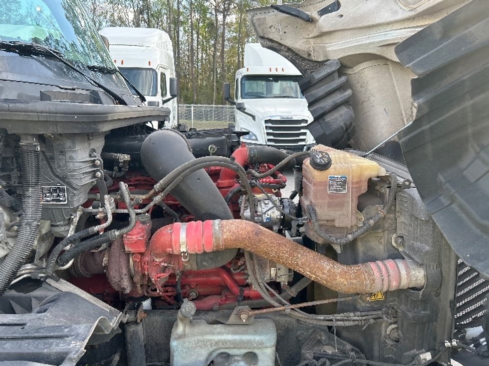 Sleeper Tractor-Heavy Duty Tractors-International-2023-LT625-Jacksonville-FL-684,756\n\t\tmiles-$ 38,250 - Image 20