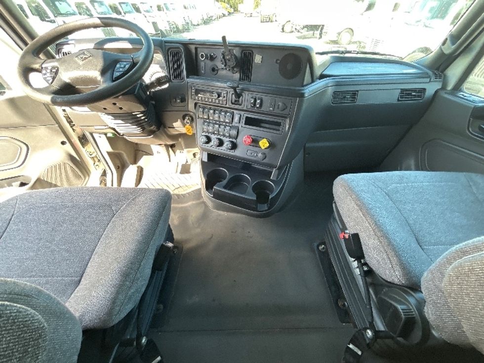 Sleeper Tractor-Heavy Duty Tractors-International-2023-LT625-Jacksonville-FL-692,947\n\t\tmiles-$ 37,500 - Image 12