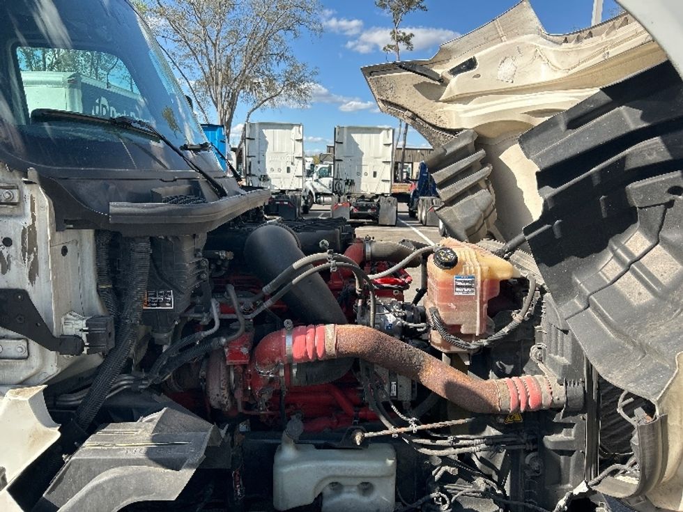 Sleeper Tractor-Heavy Duty Tractors-International-2023-LT625-Jacksonville-FL-718,027\n\t\tmiles-$ 35,250 - Image 20