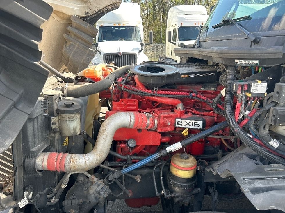 Sleeper Tractor-Heavy Duty Tractors-International-2023-LT625-Jacksonville-FL-718,027\n\t\tmiles-$ 35,250 - Image 21