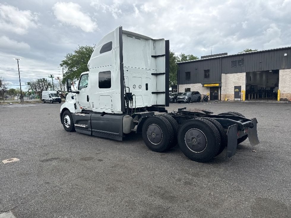 Sleeper Tractor-Heavy Duty Tractors-International-2023-LT625-Jacksonville-FL-729,924\n\t\tmiles-$ 34,000 - Image 5