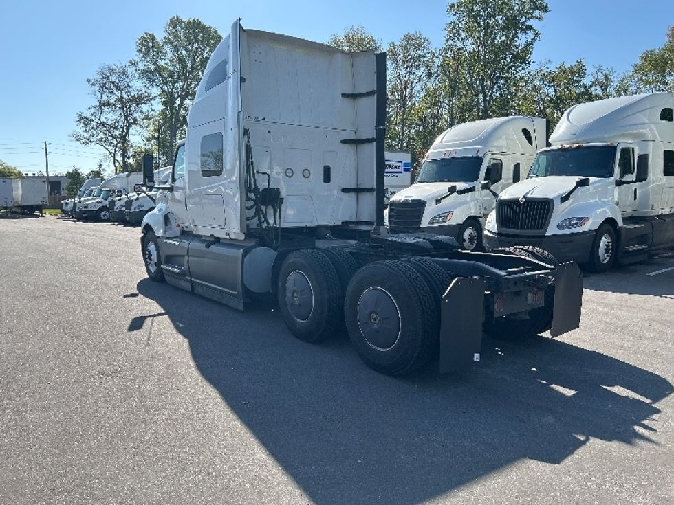 Sleeper Tractor-Heavy Duty Tractors-International-2023-LT625-Jacksonville-FL-747,337\n\t\tmiles-$ 34,000 - Image 5