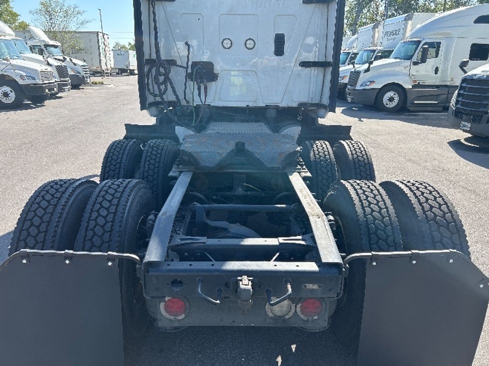 Sleeper Tractor-Heavy Duty Tractors-International-2023-LT625-Jacksonville-FL-747,337\n\t\tmiles-$ 34,000 - Image 6