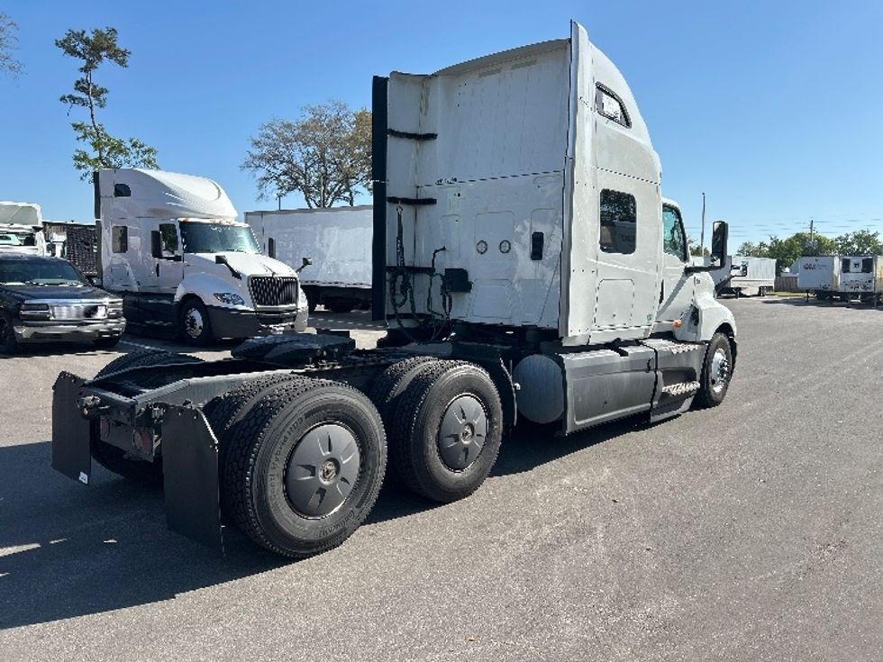 Sleeper Tractor-Heavy Duty Tractors-International-2023-LT625-Jacksonville-FL-747,337\n\t\tmiles-$ 34,000 - Image 7