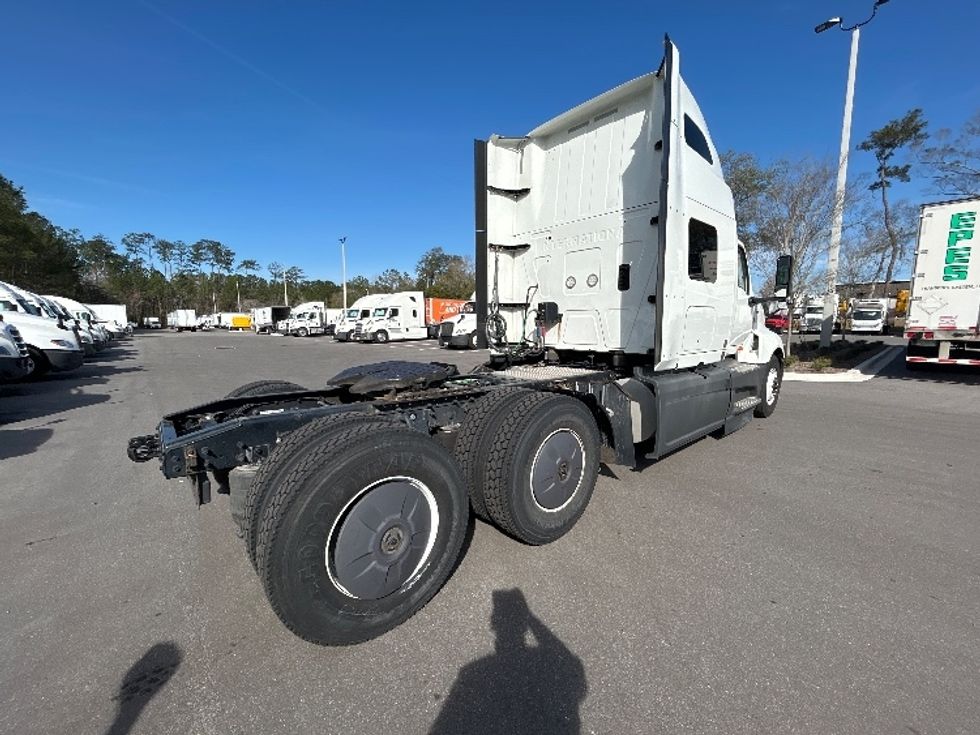 Sleeper Tractor-Heavy Duty Tractors-International-2023-LT625-Jacksonville-FL-750,330\n\t\tmiles-$ 34,000 - Image 7