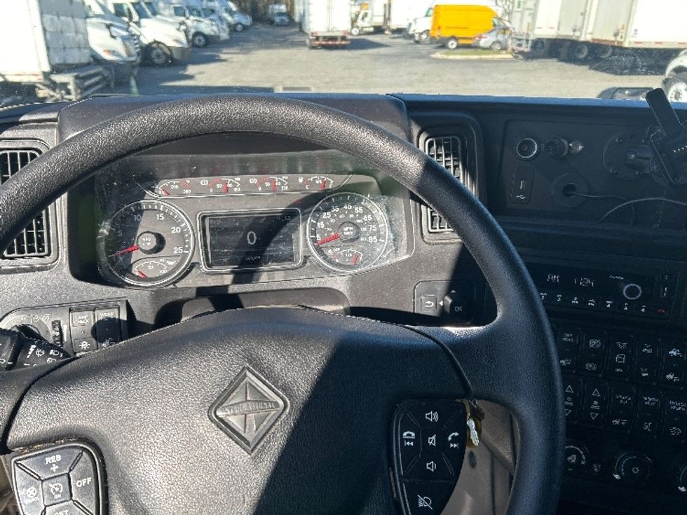 Sleeper Tractor-Heavy Duty Tractors-International-2023-LT625-Jacksonville-FL-760,120\n\t\tmiles-$ 34,000 - Image 11