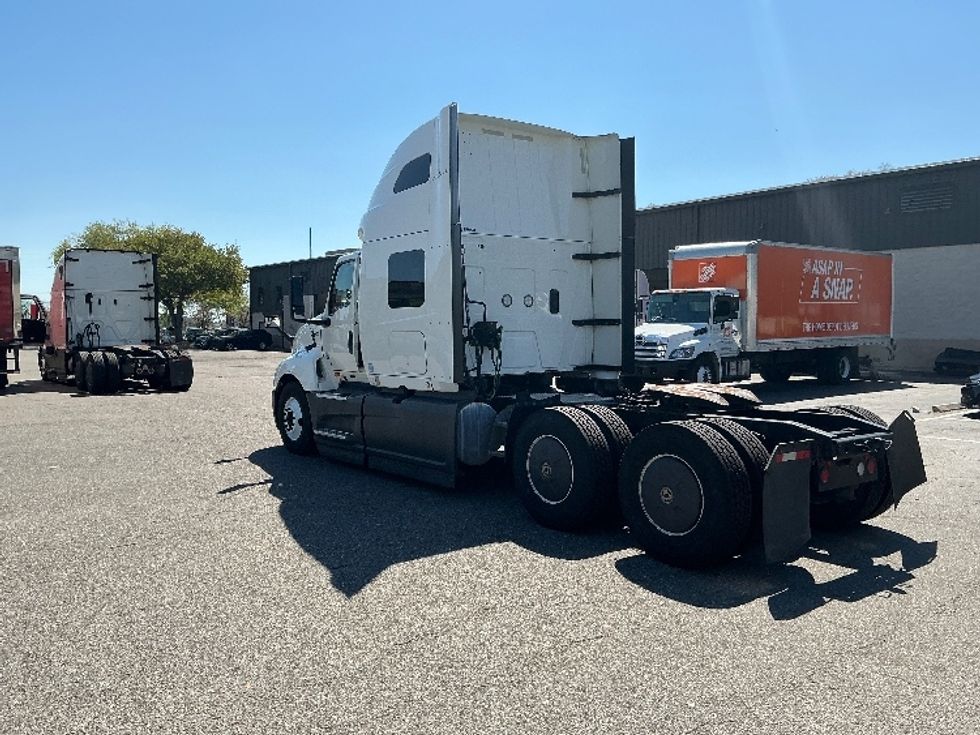 Sleeper Tractor-Heavy Duty Tractors-International-2023-LT625-Jacksonville-FL-764,390\n\t\tmiles-$ 34,000 - Image 5