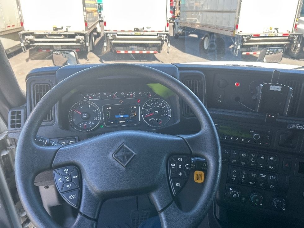Sleeper Tractor-Heavy Duty Tractors-International-2023-LT625-Jacksonville-FL-875,044\n\t\tmiles-$ 34,000 - Image 11