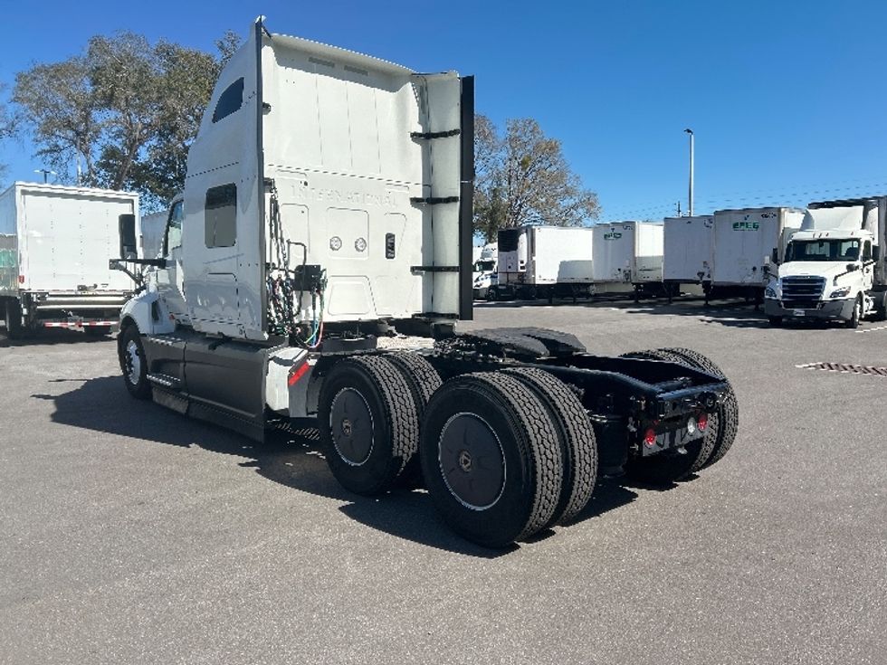 Sleeper Tractor-Heavy Duty Tractors-International-2023-LT625-Jacksonville-FL-875,044\n\t\tmiles-$ 34,000 - Image 5
