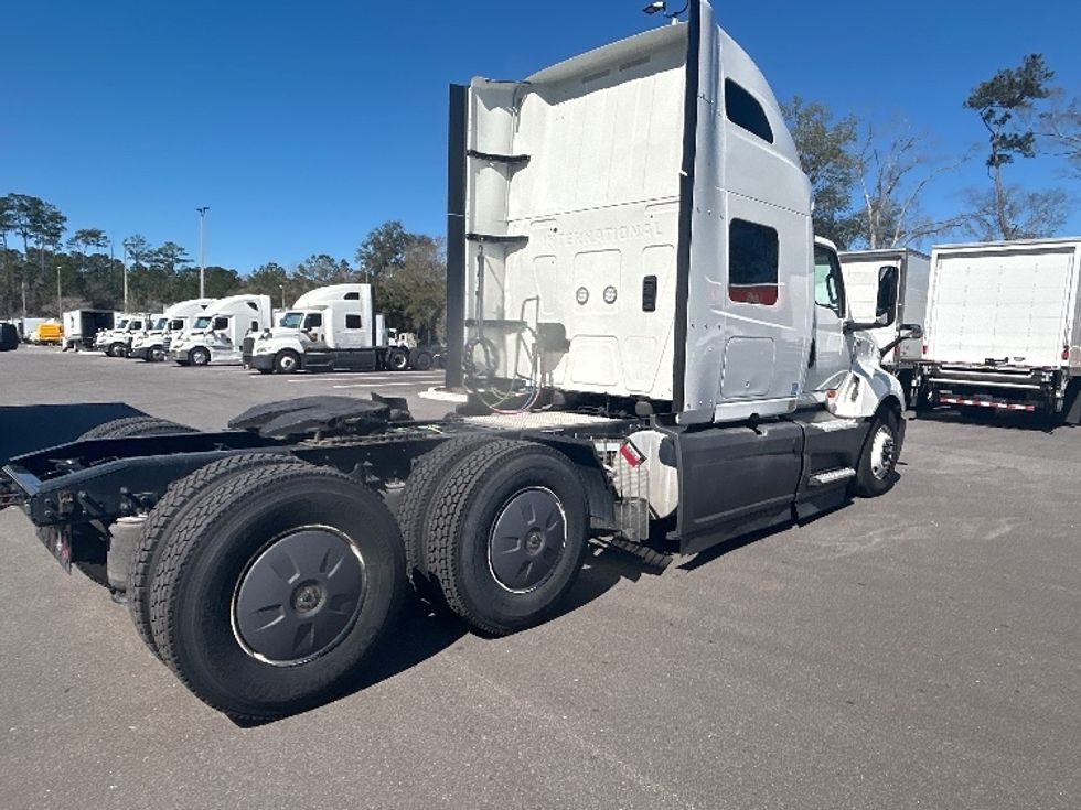 Sleeper Tractor-Heavy Duty Tractors-International-2023-LT625-Jacksonville-FL-875,044\n\t\tmiles-$ 34,000 - Image 7
