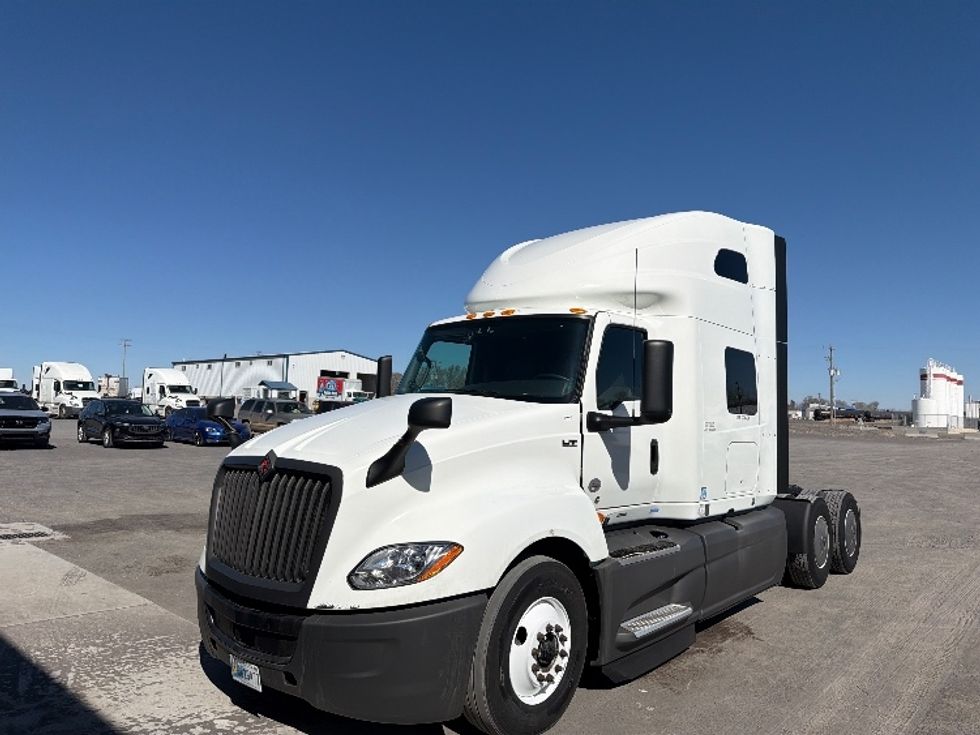Sleeper Tractor-Heavy Duty Tractors-International-2023-LT625-Jerome-ID-800,797\n\t\tmiles-$ 34,750 - Image 3