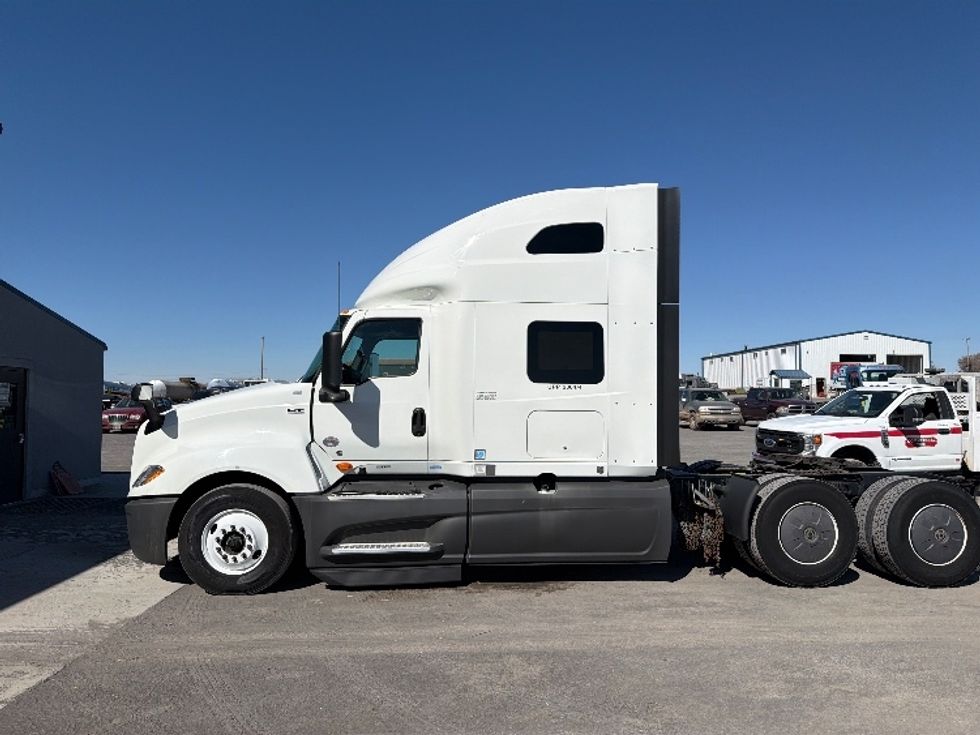 Sleeper Tractor-Heavy Duty Tractors-International-2023-LT625-Jerome-ID-800,797\n\t\tmiles-$ 34,750 - Image 4