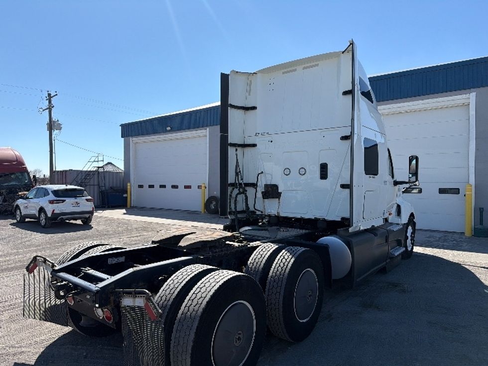 Sleeper Tractor-Heavy Duty Tractors-International-2023-LT625-Jerome-ID-800,797\n\t\tmiles-$ 34,750 - Image 7
