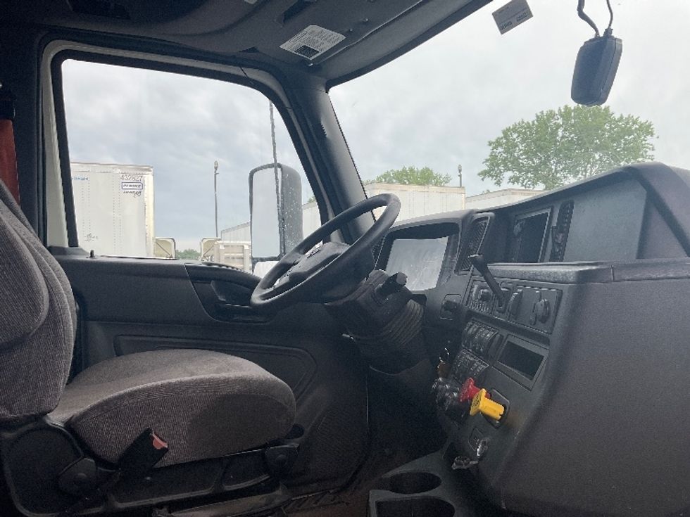 Sleeper Tractor-Heavy Duty Tractors-International-2023-LT625-Kansas City-MO-510,777\n\t\tmiles-$ 59,000 - Image 15