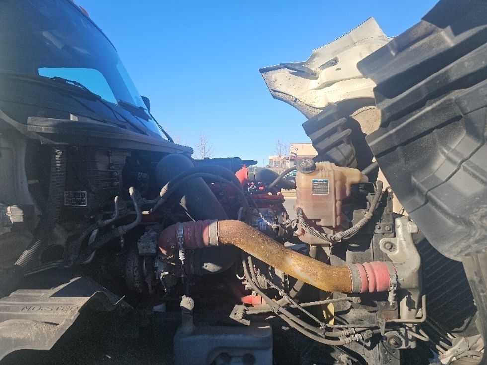 Sleeper Tractor-Heavy Duty Tractors-International-2023-LT625-Kansas City-MO-586,674\n\t\tmiles-$ 51,500 - Image 19