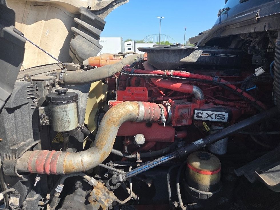 Sleeper Tractor-Heavy Duty Tractors-International-2023-LT625-Kansas City-MO-646,702\n\t\tmiles-$ 47,500 - Image 21