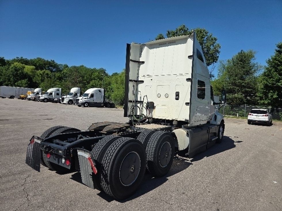 Sleeper Tractor-Heavy Duty Tractors-International-2023-LT625-Kansas City-MO-659,685\n\t\tmiles-$ 49,250 - Image 7