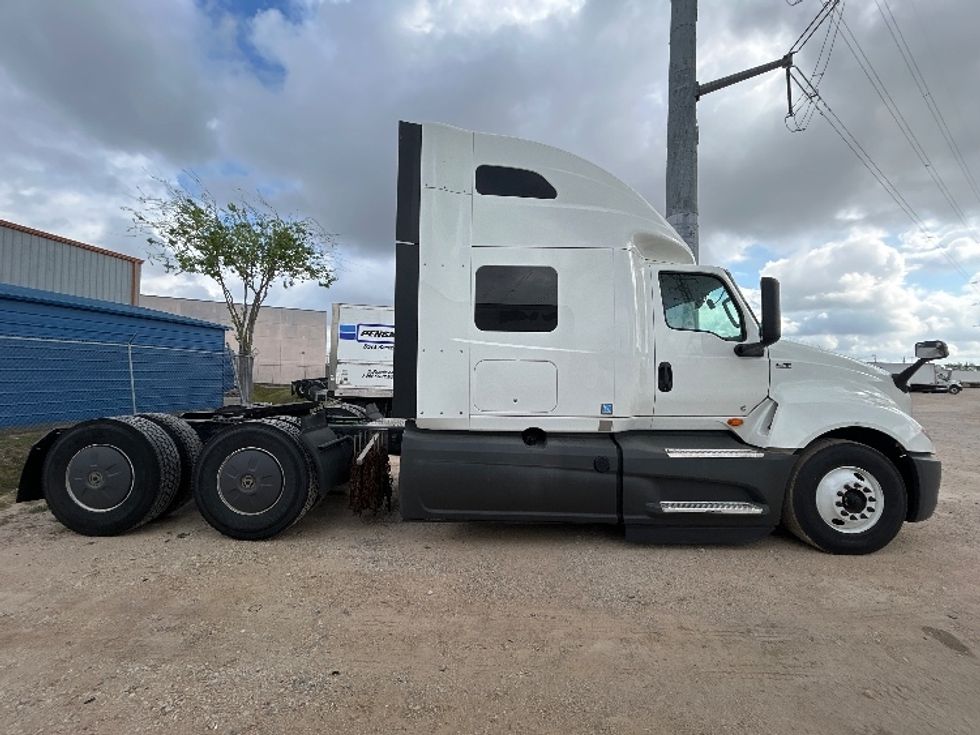 Sleeper Tractor-Heavy Duty Tractors-International-2023-LT625-Katy-TX-537,462\n\t\tmiles-$ 56,250 - Image 8