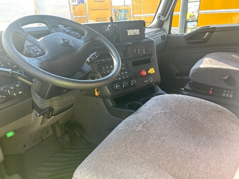 Sleeper Tractor-Heavy Duty Tractors-International-2023-LT625-Katy-TX-608,511\n\t\tmiles-$ 48,000 - Image 10