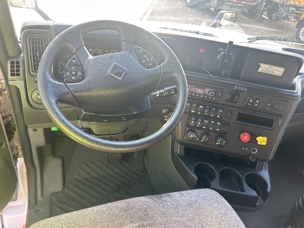 Sleeper Tractor-Heavy Duty Tractors-International-2023-LT625-Katy-TX-608,511\n\t\tmiles-$ 48,000 - Image 11
