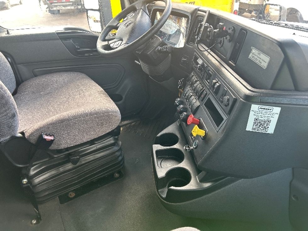 Sleeper Tractor-Heavy Duty Tractors-International-2023-LT625-Katy-TX-608,511\n\t\tmiles-$ 48,000 - Image 15