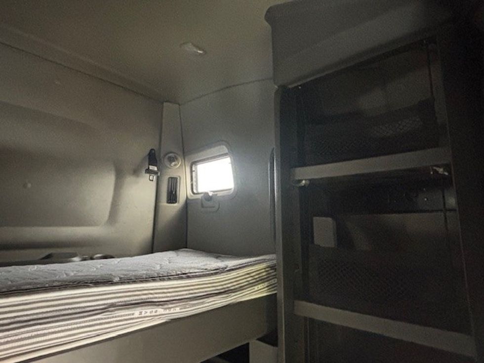 Sleeper Tractor-Heavy Duty Tractors-International-2023-LT625-Katy-TX-608,511\n\t\tmiles-$ 48,000 - Image 23