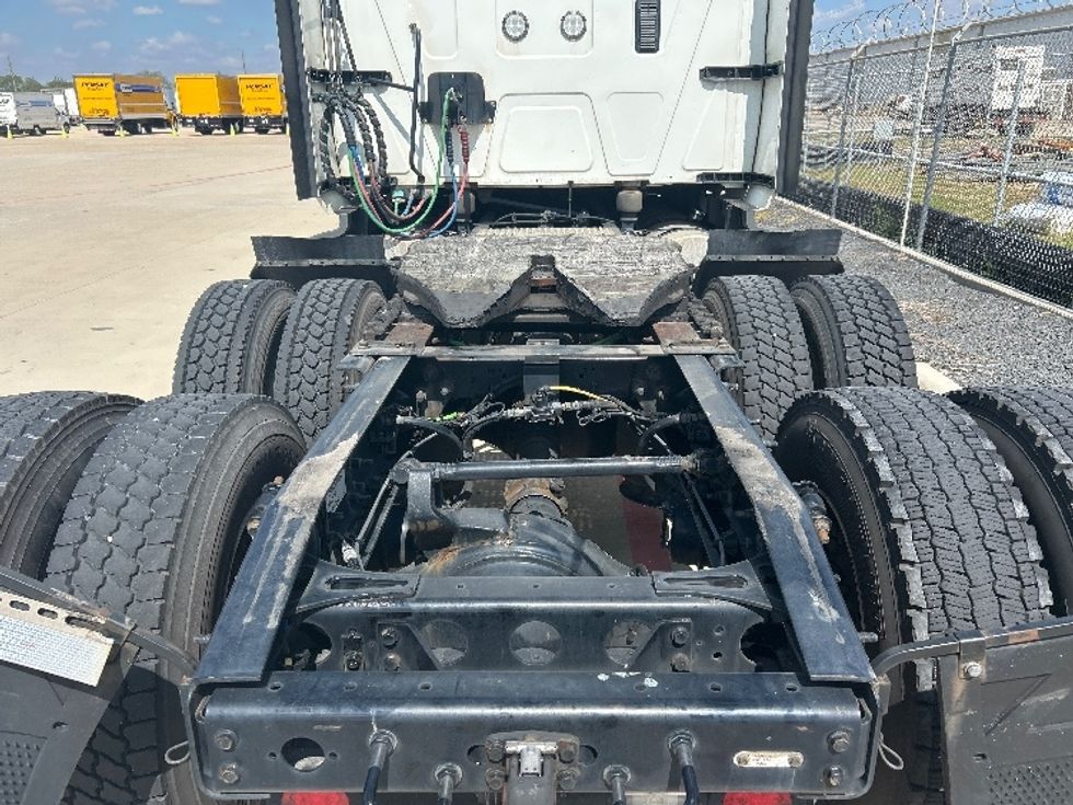 Sleeper Tractor-Heavy Duty Tractors-International-2023-LT625-Katy-TX-649,167\n\t\tmiles-$ 52,500 - Image 6