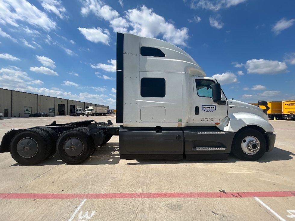 Sleeper Tractor-Heavy Duty Tractors-International-2023-LT625-Katy-TX-649,167\n\t\tmiles-$ 52,500 - Image 8