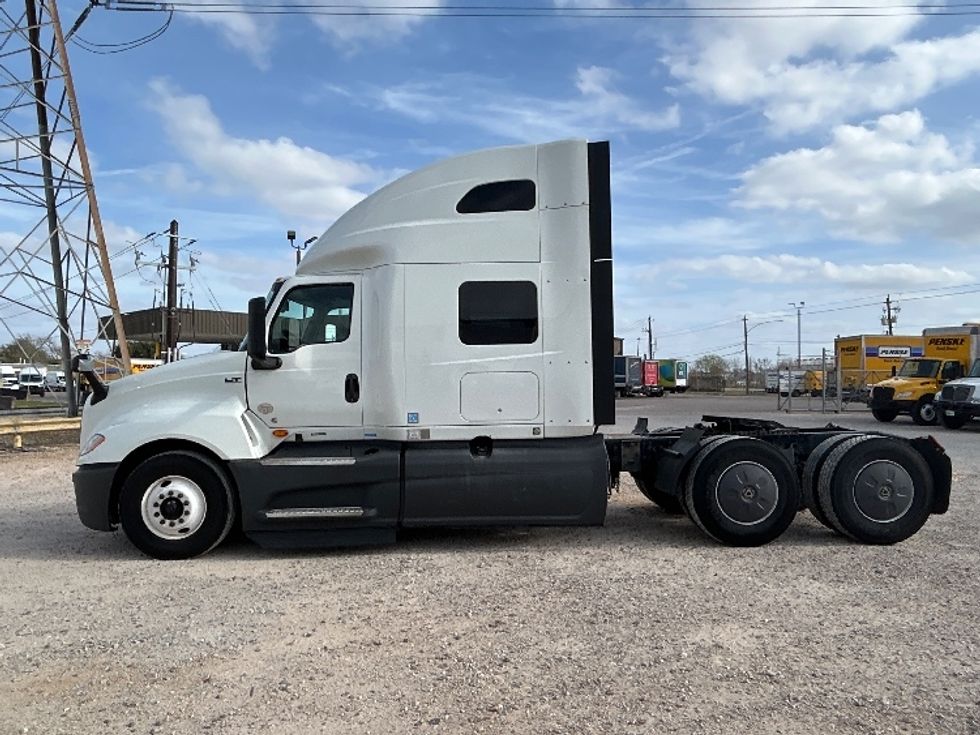 Sleeper Tractor-Heavy Duty Tractors-International-2023-LT625-Katy-TX-720,567\n\t\tmiles-$ 36,500 - Image 4