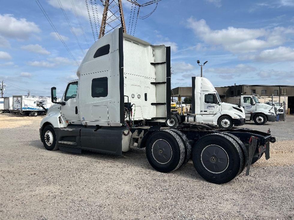 Sleeper Tractor-Heavy Duty Tractors-International-2023-LT625-Katy-TX-720,567\n\t\tmiles-$ 36,500 - Image 5