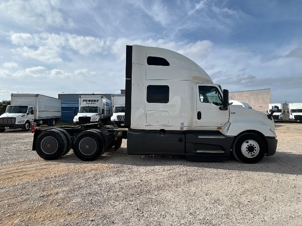 Sleeper Tractor-Heavy Duty Tractors-International-2023-LT625-Katy-TX-720,567\n\t\tmiles-$ 36,500 - Image 8