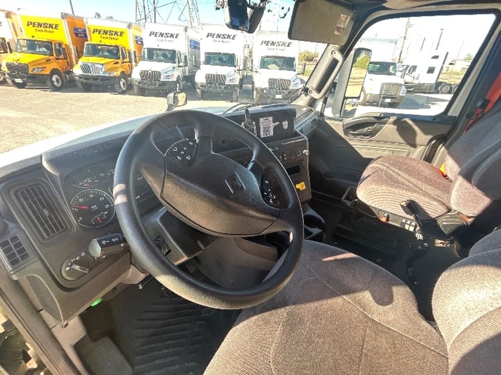 Sleeper Tractor-Heavy Duty Tractors-International-2023-LT625-Katy-TX-721,097\n\t\tmiles-$ 36,500 - Image 10