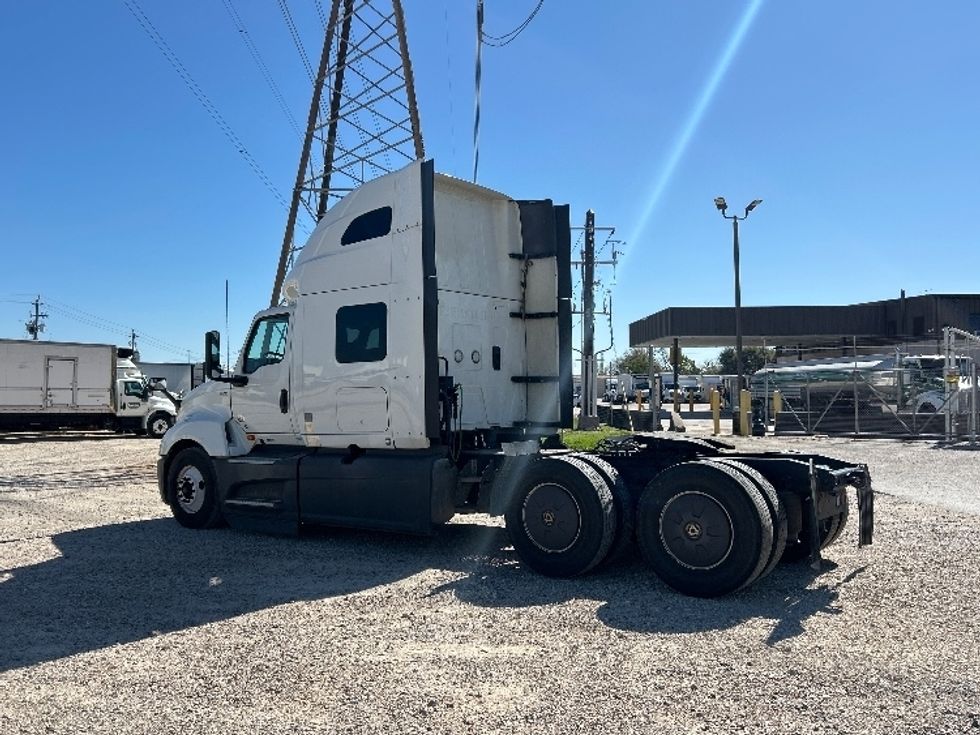 Sleeper Tractor-Heavy Duty Tractors-International-2023-LT625-Katy-TX-721,097\n\t\tmiles-$ 36,500 - Image 5