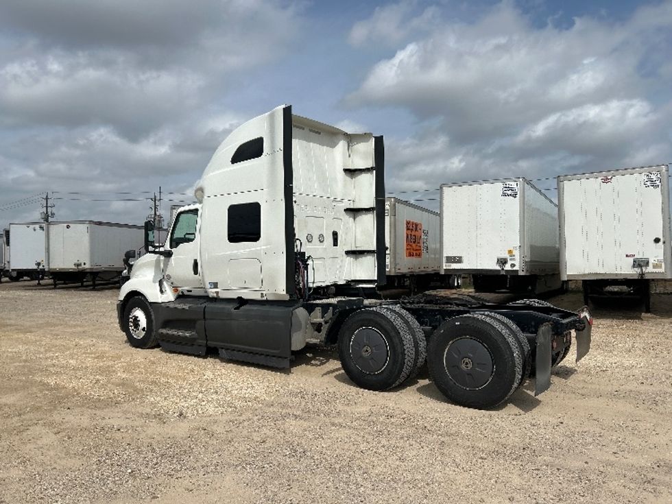 Sleeper Tractor-Heavy Duty Tractors-International-2023-LT625-Katy-TX-758,568\n\t\tmiles-$ 34,000 - Image 5