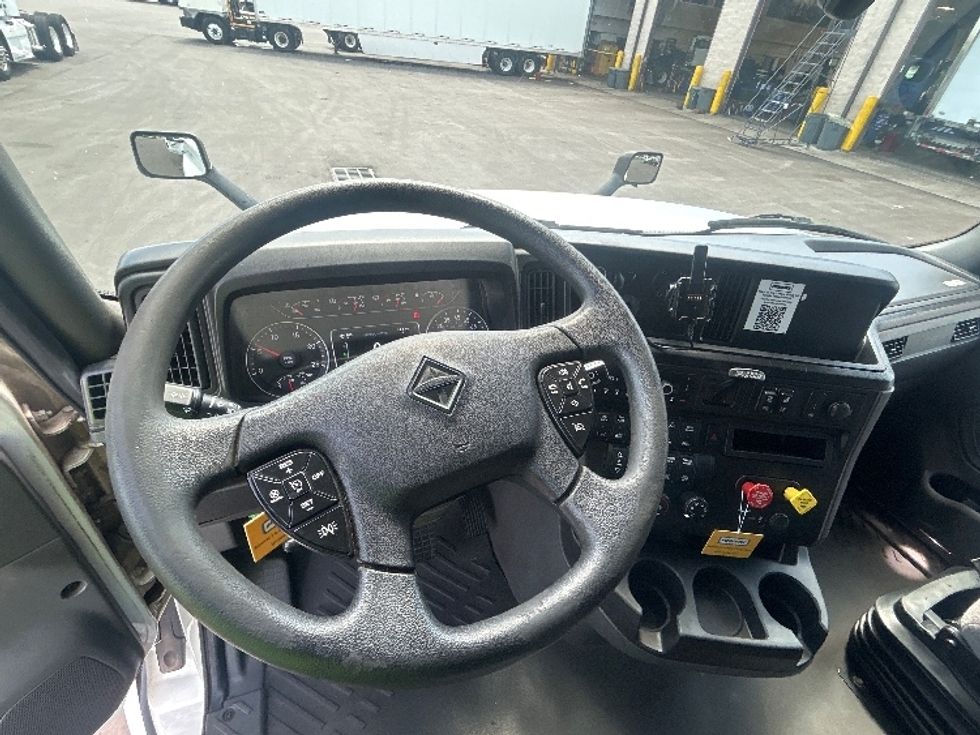 Sleeper Tractor-Heavy Duty Tractors-International-2023-LT625-La Mirada-CA-539,724\n\t\tmiles-$ 60,250 - Image 11