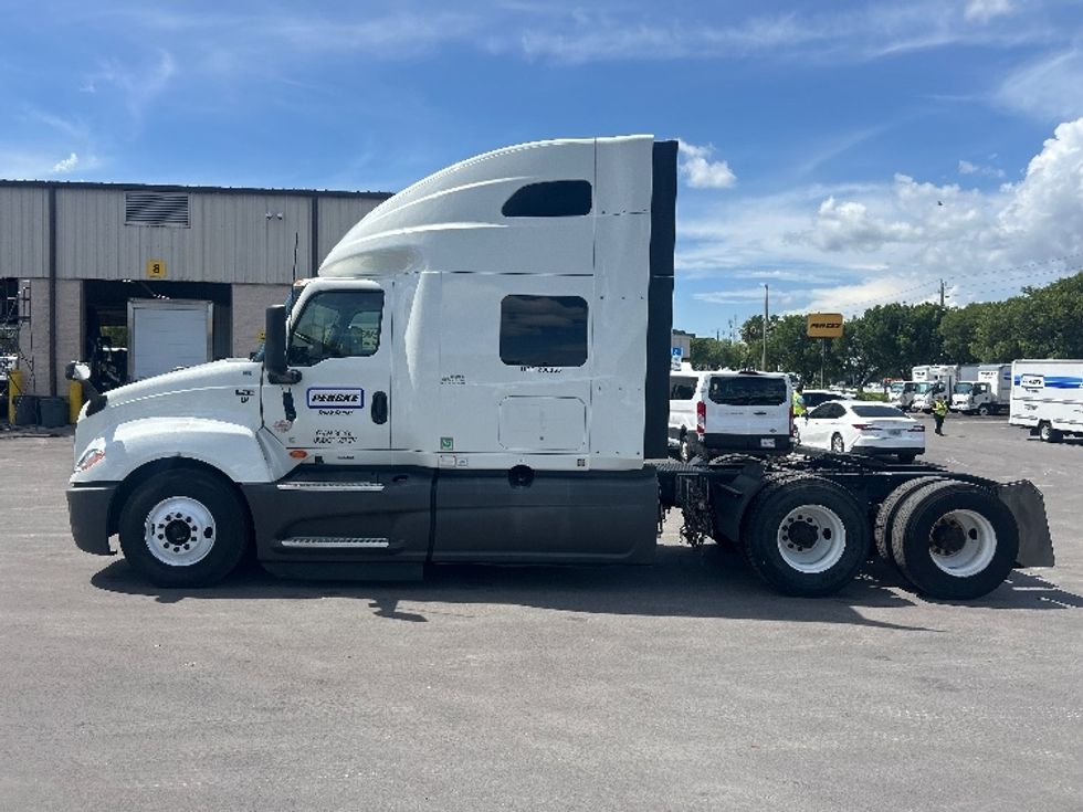Sleeper Tractor-Heavy Duty Tractors-International-2023-LT625-La Mirada-CA-539,724\n\t\tmiles-$ 60,250 - Image 4