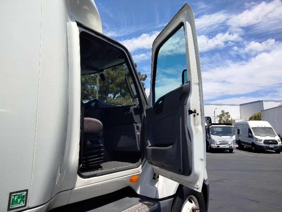 Sleeper Tractor-Heavy Duty Tractors-International-2023-LT625-La Mirada-CA-551,987\n\t\tmiles-$ 59,000 - Image 13