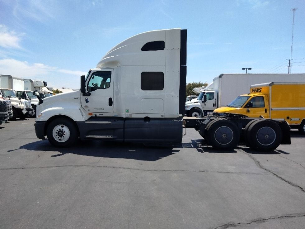 Sleeper Tractor-Heavy Duty Tractors-International-2023-LT625-La Mirada-CA-551,987\n\t\tmiles-$ 59,000 - Image 4