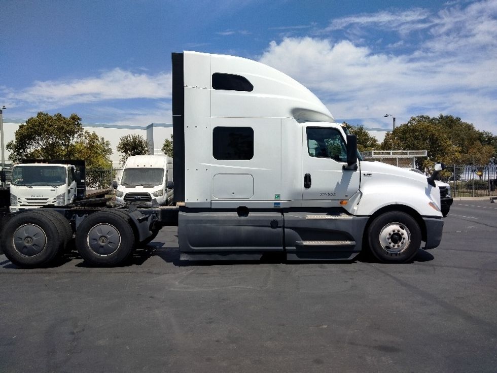 Sleeper Tractor-Heavy Duty Tractors-International-2023-LT625-La Mirada-CA-551,987\n\t\tmiles-$ 59,000 - Image 8