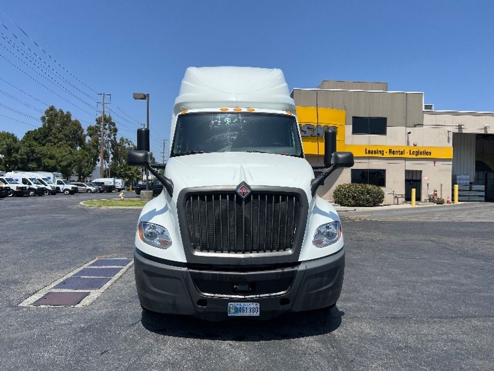 Sleeper Tractor-Heavy Duty Tractors-International-2023-LT625-La Mirada-CA-648,517\n\t\tmiles-$ 40,500 - Image 2