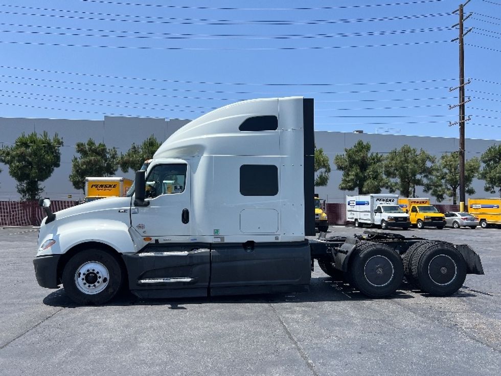 Sleeper Tractor-Heavy Duty Tractors-International-2023-LT625-La Mirada-CA-648,517\n\t\tmiles-$ 40,500 - Image 4
