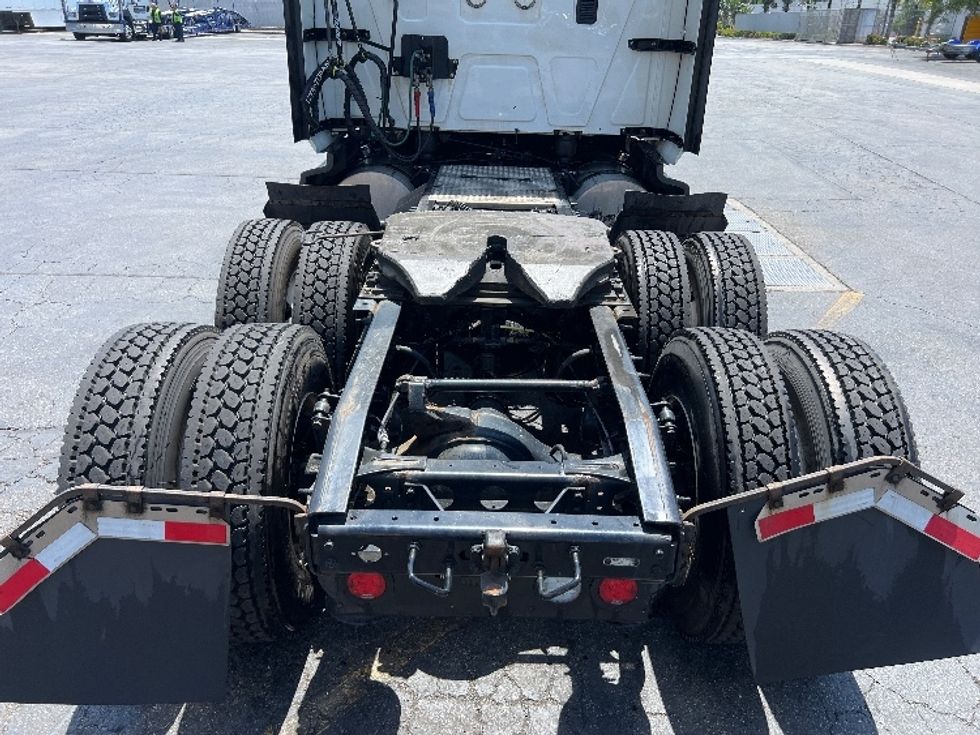Sleeper Tractor-Heavy Duty Tractors-International-2023-LT625-La Mirada-CA-648,517\n\t\tmiles-$ 40,500 - Image 6