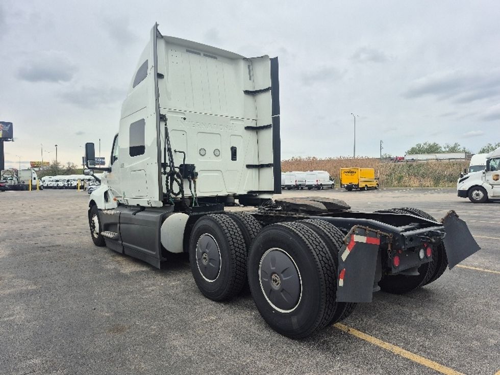 Sleeper Tractor-Heavy Duty Tractors-International-2023-LT625-La Porte-IN-465,768\n\t\tmiles-$ 62,250 - Image 5