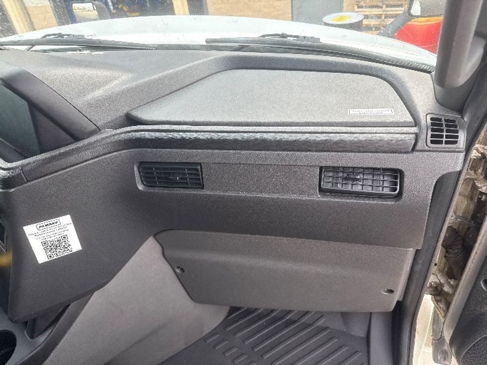 Sleeper Tractor-Heavy Duty Tractors-International-2023-LT625-La Porte-IN-515,132\n\t\tmiles-$ 54,750 - Image 14