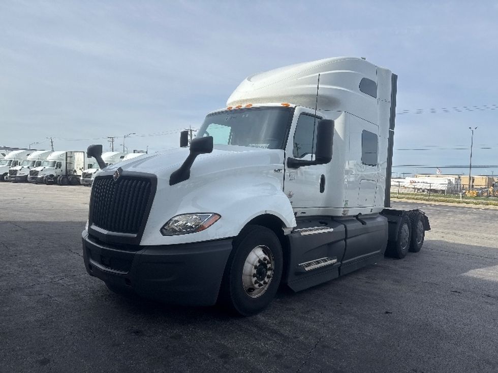 Sleeper Tractor-Heavy Duty Tractors-International-2023-LT625-La Porte-IN-515,132\n\t\tmiles-$ 54,750 - Image 3