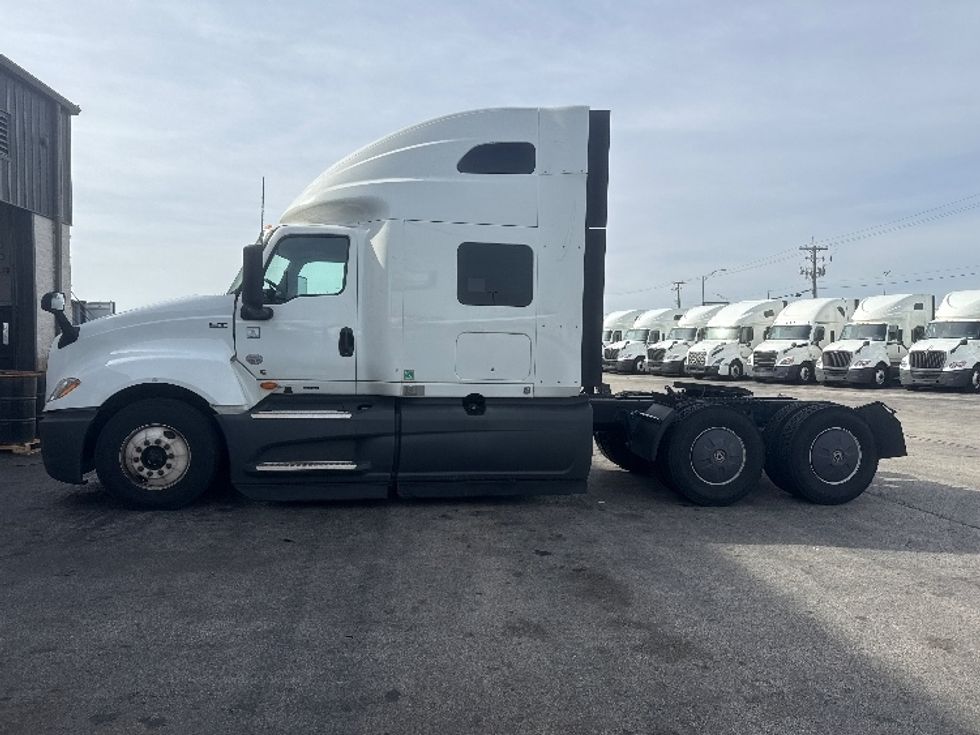 Sleeper Tractor-Heavy Duty Tractors-International-2023-LT625-La Porte-IN-515,132\n\t\tmiles-$ 54,750 - Image 4