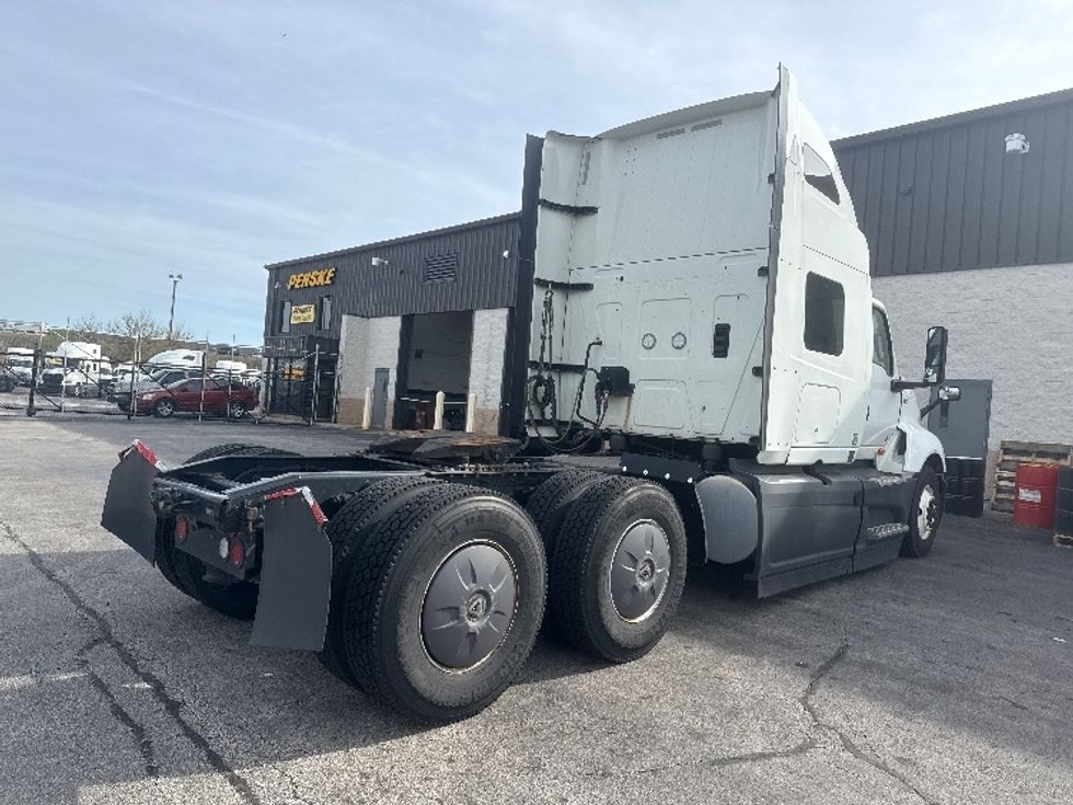 Sleeper Tractor-Heavy Duty Tractors-International-2023-LT625-La Porte-IN-515,132\n\t\tmiles-$ 54,750 - Image 7